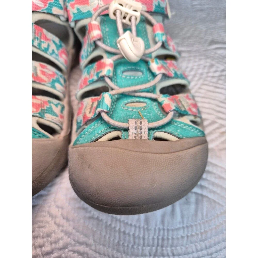 VGUC KEEN Unisex Kids Newport H2 Sandal Camo/Pink Icing Youth 3